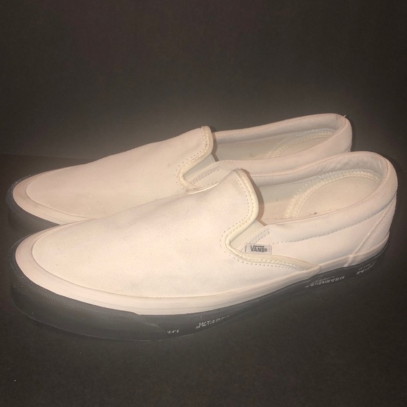 Vault by Vans Classic Slip On LX x WTAPS Collaboration - Picture 2 of 8